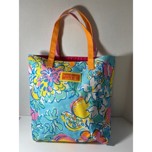 Lily Pulitzer by estee lauder Handbags - Lily Pulitzer by Estee lauder Floral Tote Bag